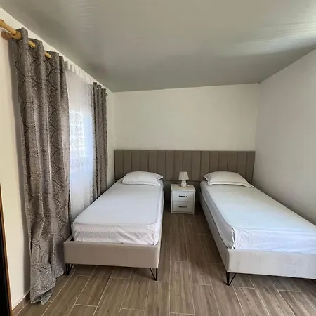 Affittacamere Vokopola Sarandë